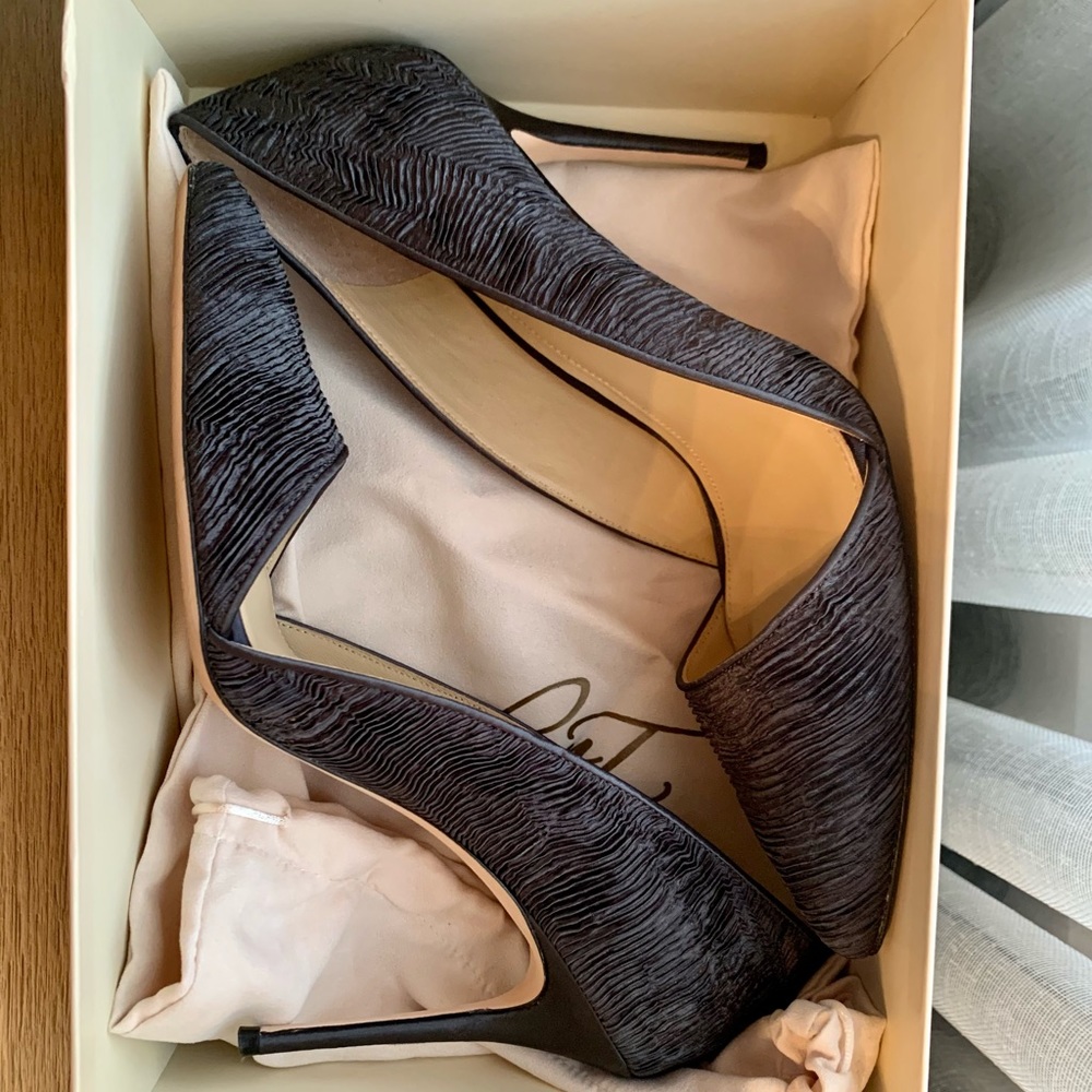 Charcoal Colour Pumps by Vince Camuto size 11